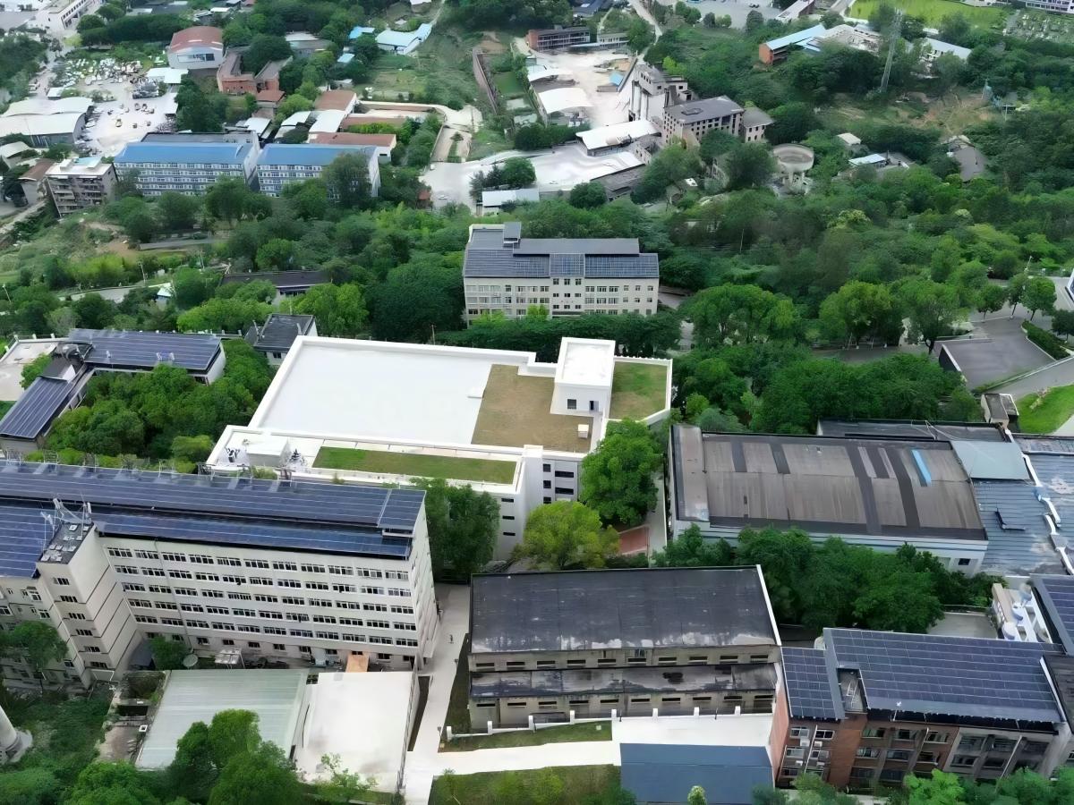 重慶市工業(yè)高級(jí)技工學(xué)校1000KW分布式光伏電站